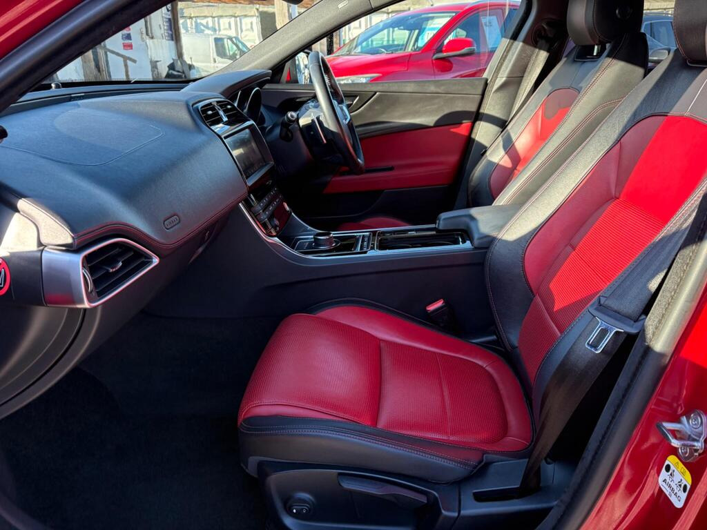 
								2018 Jaguar XE 2.0i GPF R-Sport Auto full									