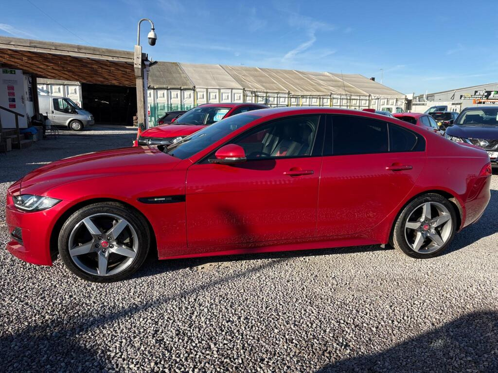 2018 Jaguar XE 2.0i GPF R-Sport Auto