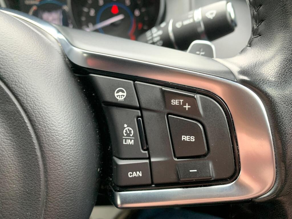 
								2018 Jaguar XE 2.0i R-Sport Auto full									