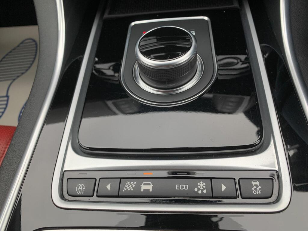 
								2018 Jaguar XE 2.0i R-Sport Auto full									