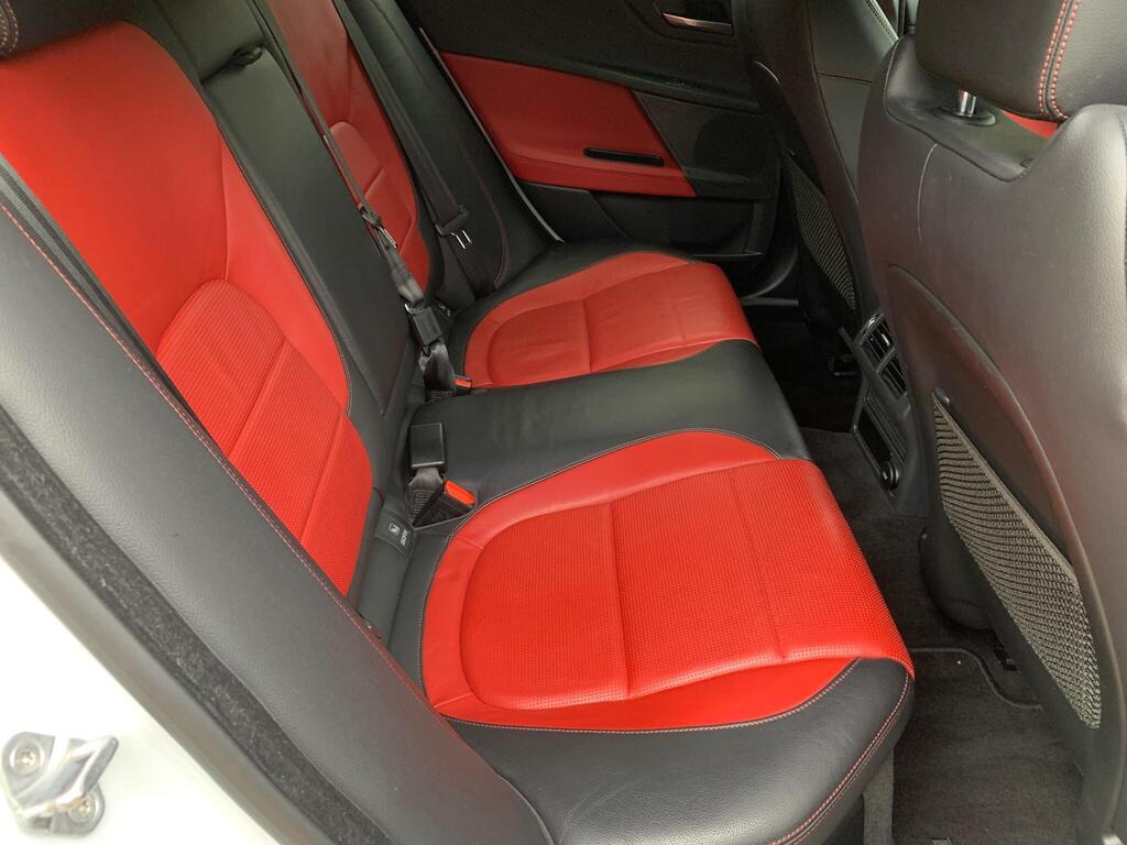 
								2018 Jaguar XE 2.0i R-Sport Auto full									