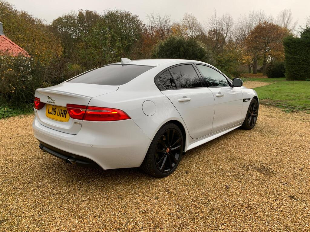 
								2018 Jaguar XE 2.0i R-Sport Auto full									