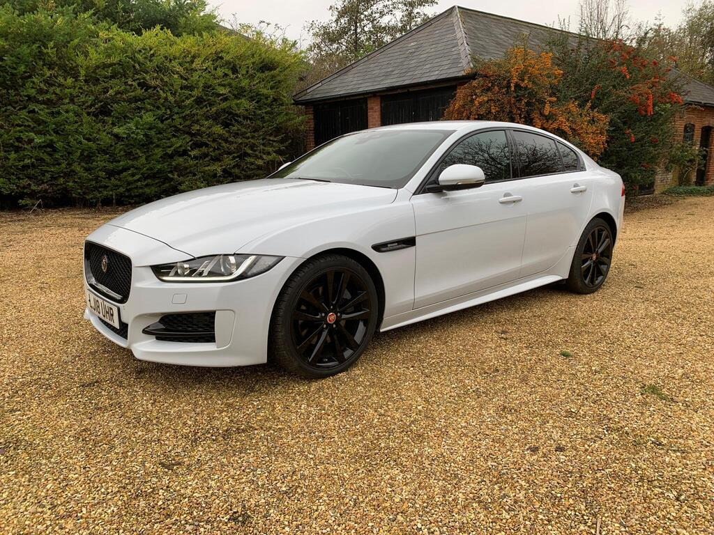 2018 Jaguar XE 2.0i R-Sport Auto