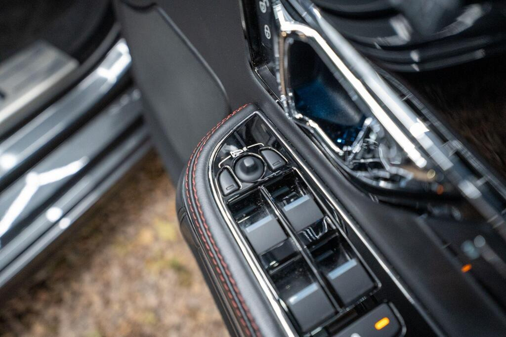 
								2016 Jaguar XJ3.0d V6 R-Sport Auto full									