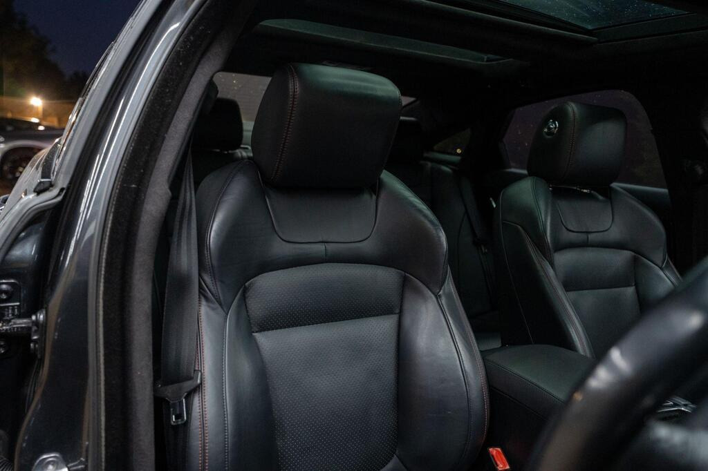 
								2016 Jaguar XJ3.0d V6 R-Sport Auto full									