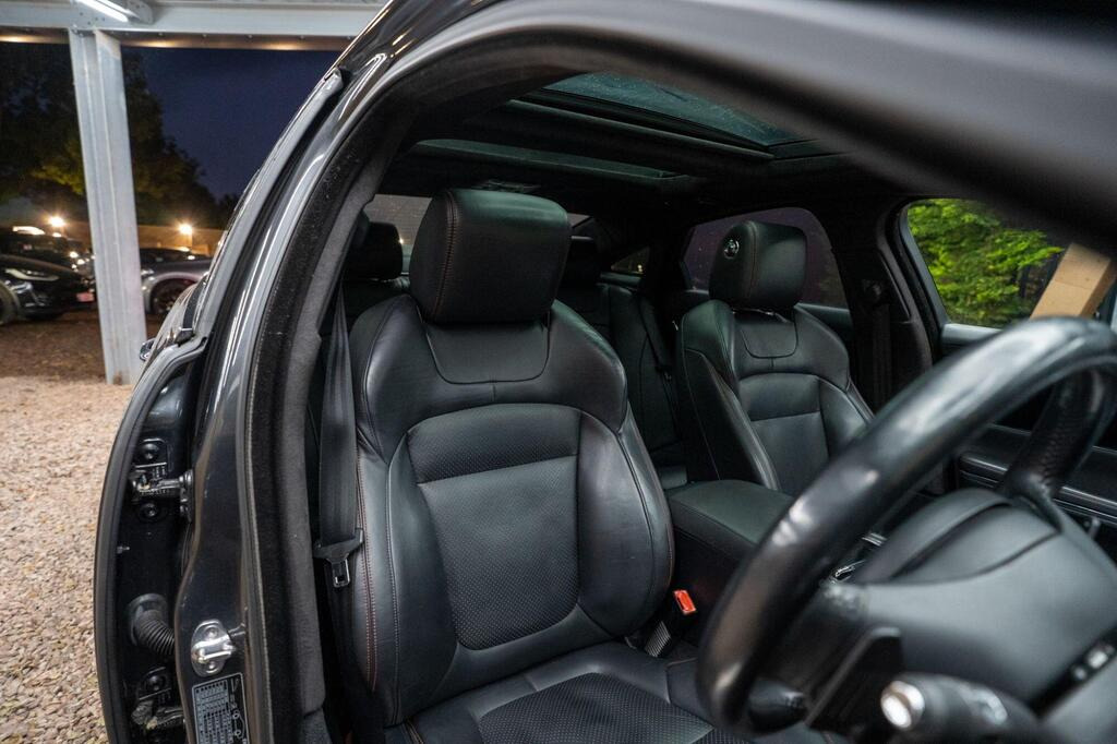 
								2016 Jaguar XJ3.0d V6 R-Sport Auto full									