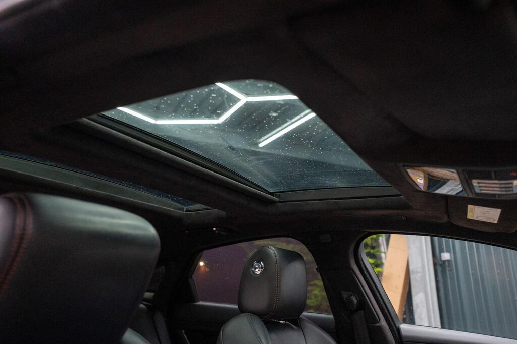 
								2016 Jaguar XJ3.0d V6 R-Sport Auto full									