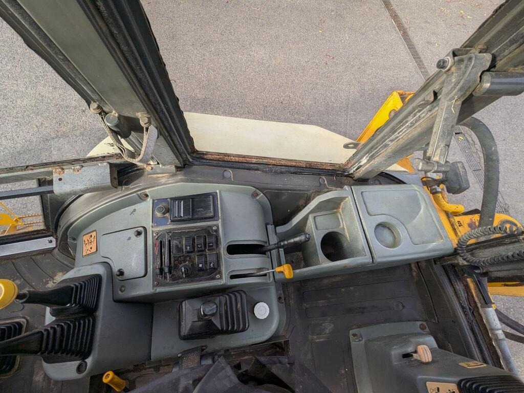 
								1994 JCB 3CX Backhoe Loader full									
