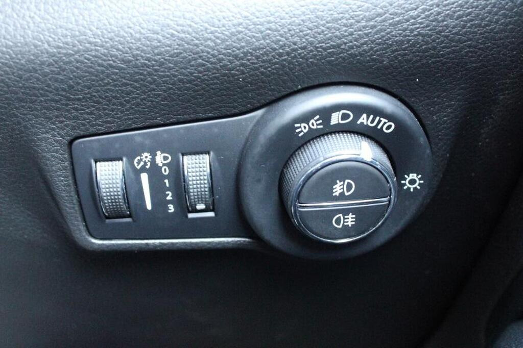 
								2023 Jeep Compass 1.3 GSE T4 11.4kWh S Auto 4xe full									