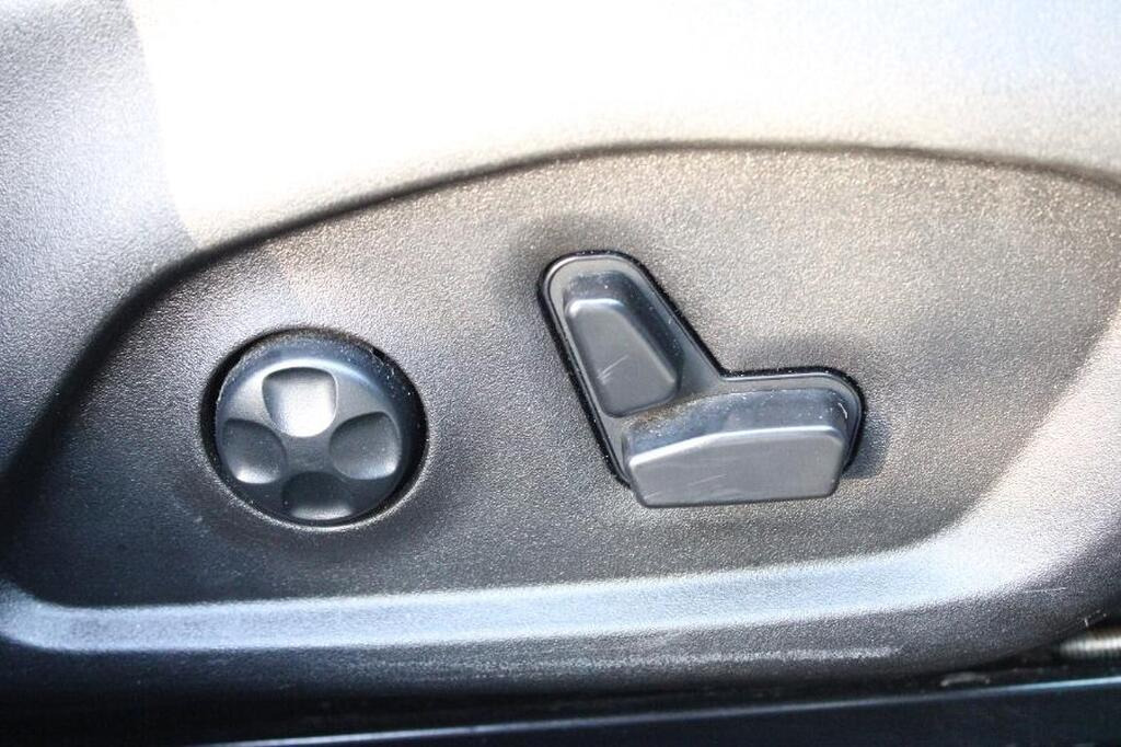 
								2023 Jeep Compass 1.3 GSE T4 11.4kWh S Auto 4xe full									