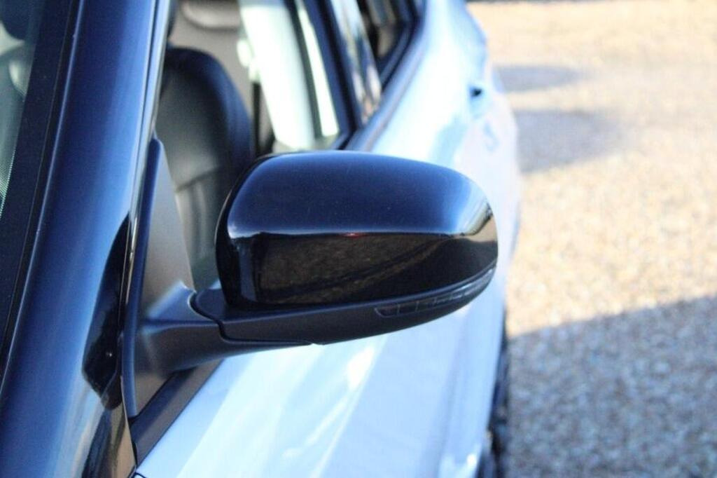 
								2023 Jeep Compass 1.3 GSE T4 11.4kWh S Auto 4xe full									