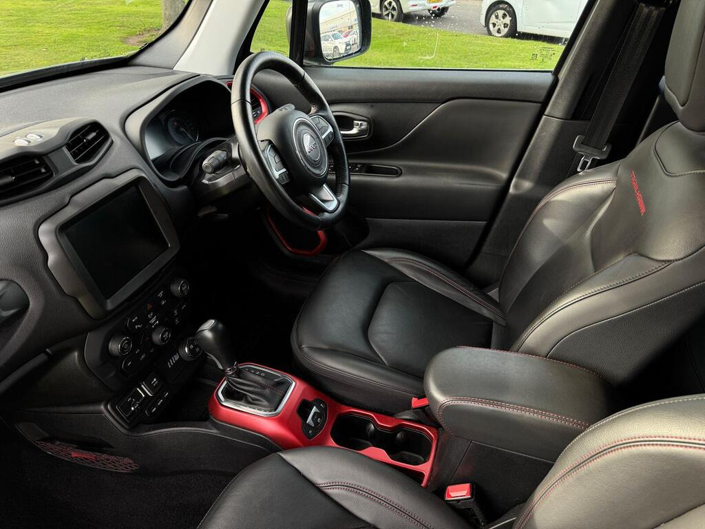 
								2021 Jeep Renegade 1.3 GSE T4 11.4kWh Trailhawk Auto 4xe full									