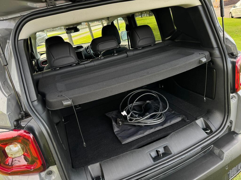 
								2021 Jeep Renegade 1.3 GSE T4 11.4kWh Trailhawk Auto 4xe full									