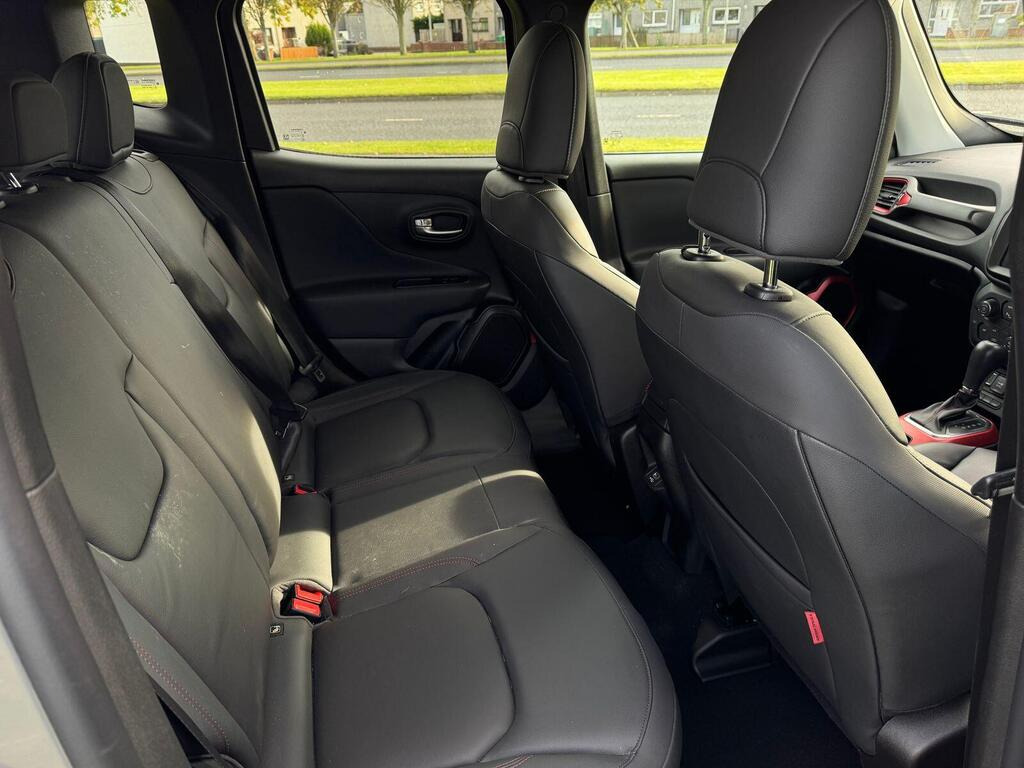 
								2021 Jeep Renegade 1.3 GSE T4 11.4kWh Trailhawk Auto 4xe full									