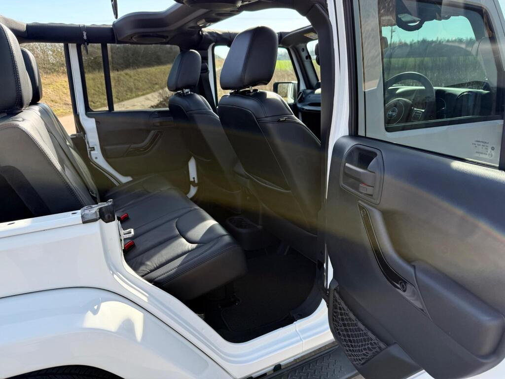 
								2014 Jeep Wrangler 3.6 V6 Overland Auto 4WD full									