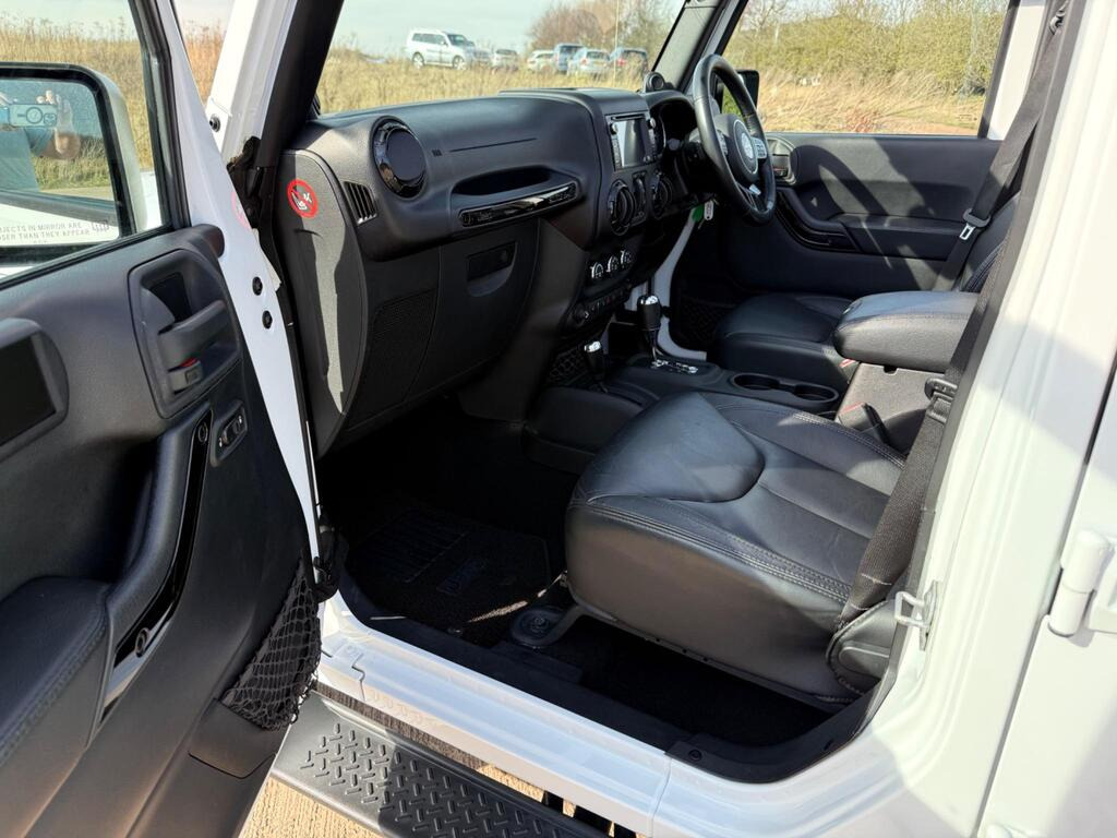 
								2014 Jeep Wrangler 3.6 V6 Overland Auto 4WD full									