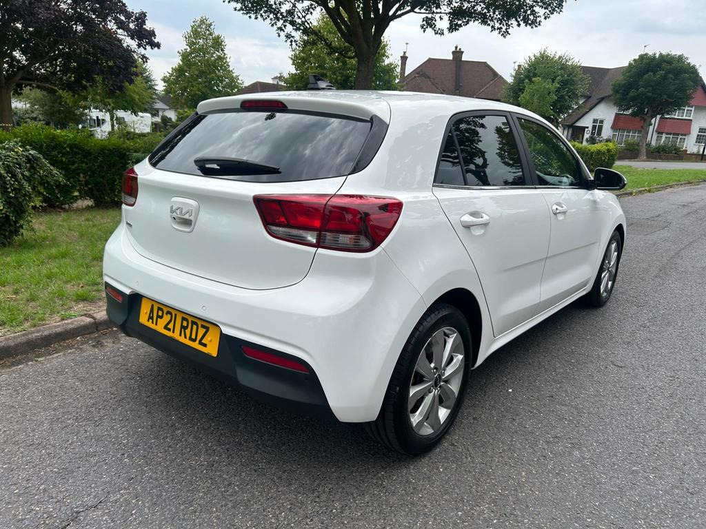 
								2021 Kia Rio 1.0 T-GDi MHEV 3 DCT full									