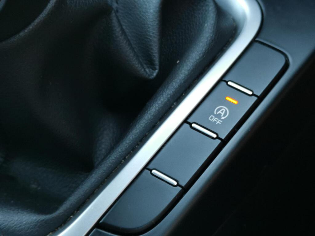 
								2020 Kia XCeed 1.0 T-GDi 2 full									