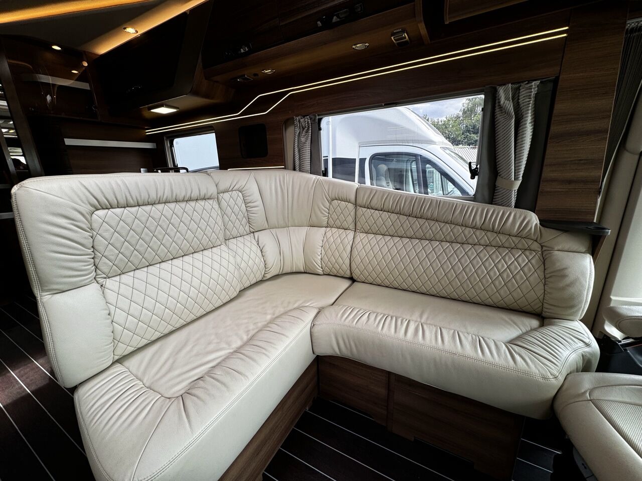 
								2021 Knaus Sun i900LX A-Class Motorhome full									