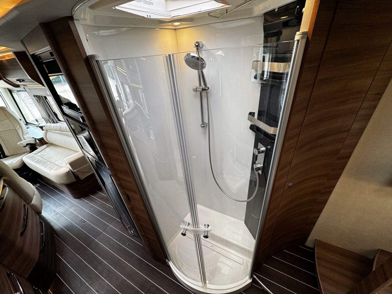 
								2021 Knaus Sun i900LX A-Class Motorhome full									