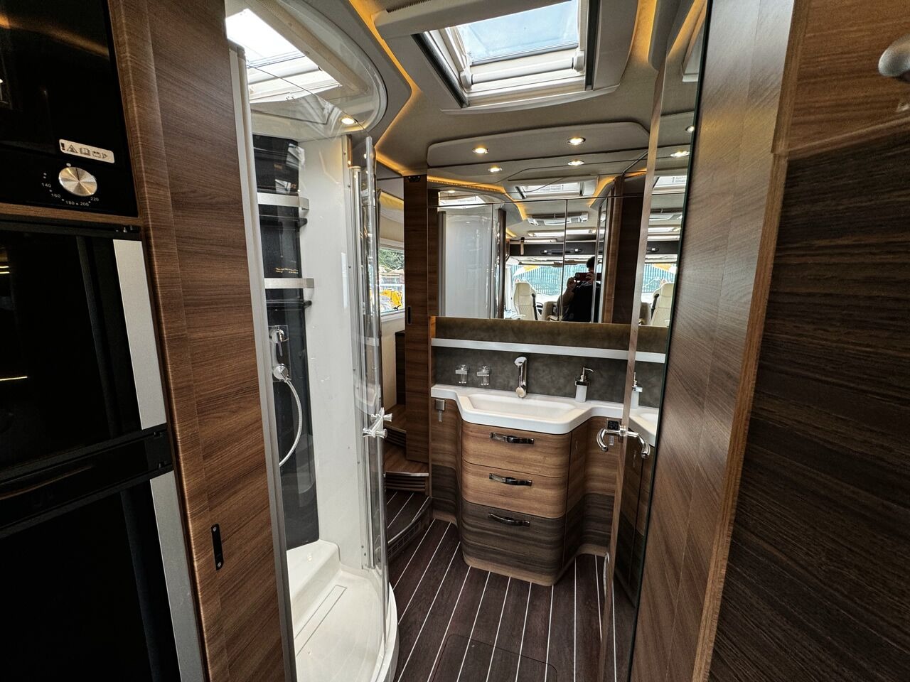 
								2021 Knaus Sun i900LX A-Class Motorhome full									