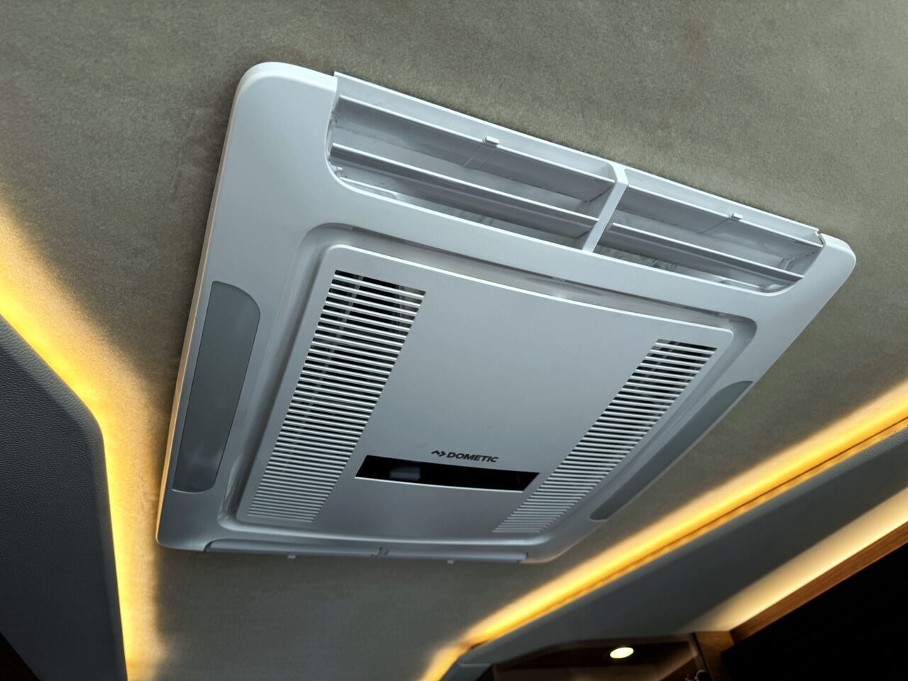 
								2021 Knaus Sun i900LX A-Class Motorhome full									