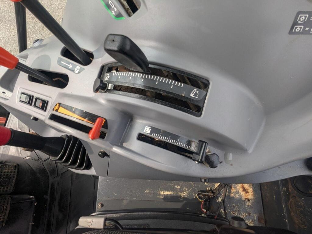 
								2018 Kubota M5111 Tractor full									