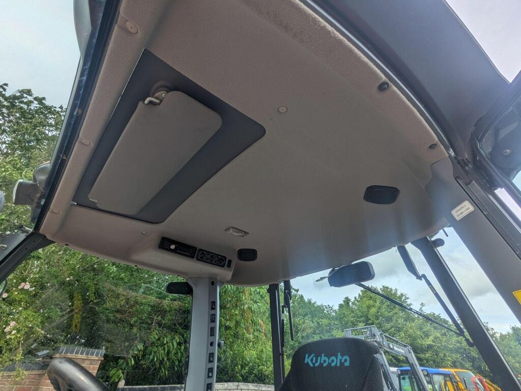 
								2018 Kubota M5111 Tractor full									