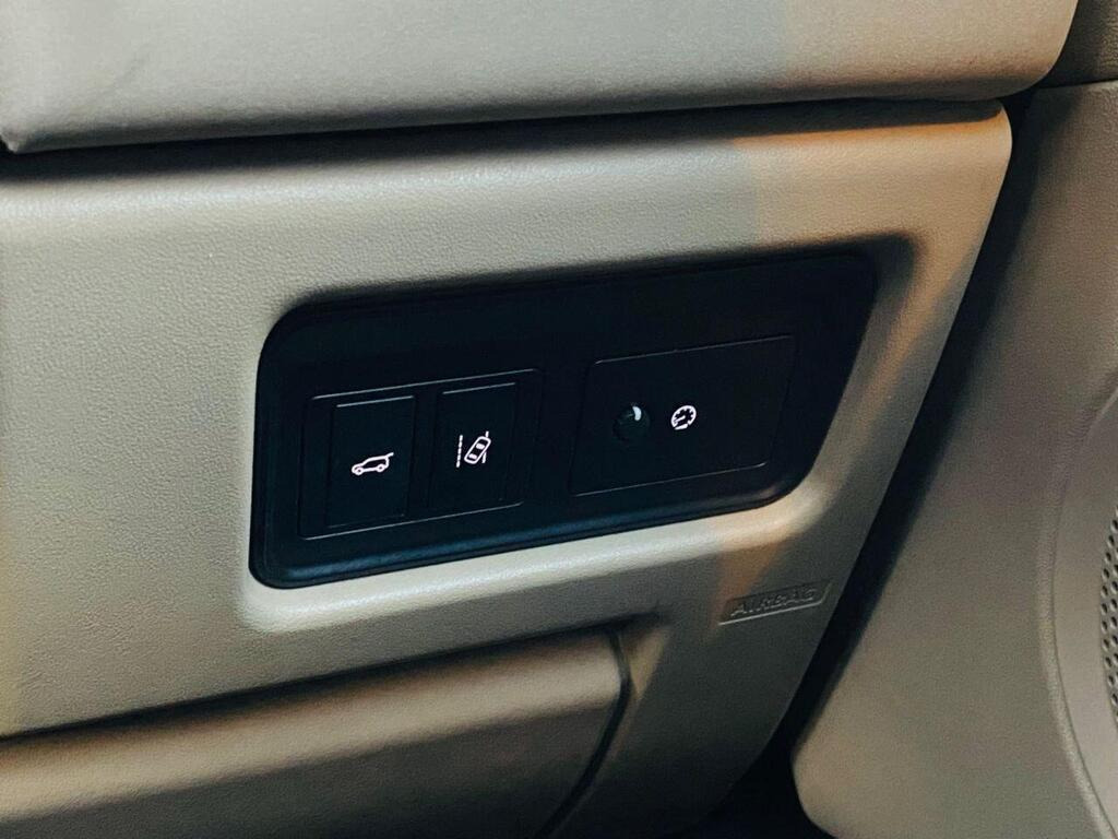 
								2018 Land Rover Discovery Sport 2.0 TD4 HSE Auto 4WD full									