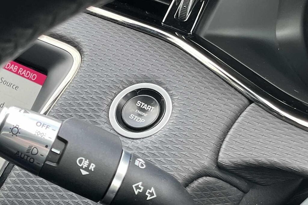 
								2020 Land Rover Range Rover Evoque 2.0 D150 R-Dynamic FWD full									