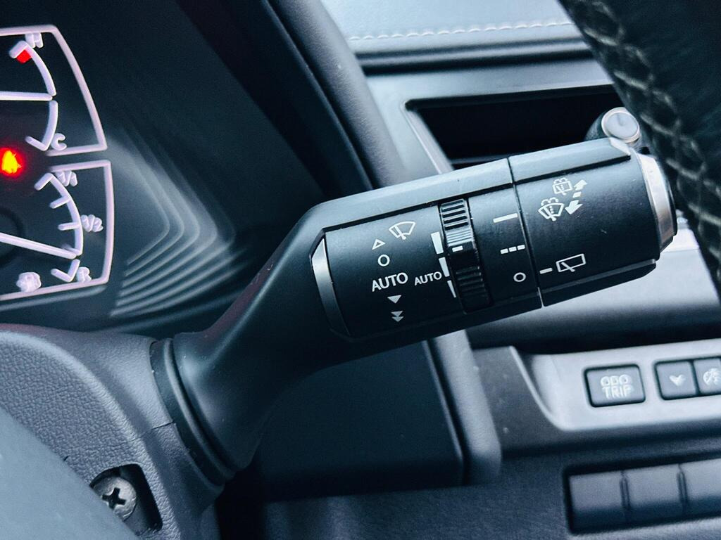 
								2020 Lexus UX 250h E-CVT full									