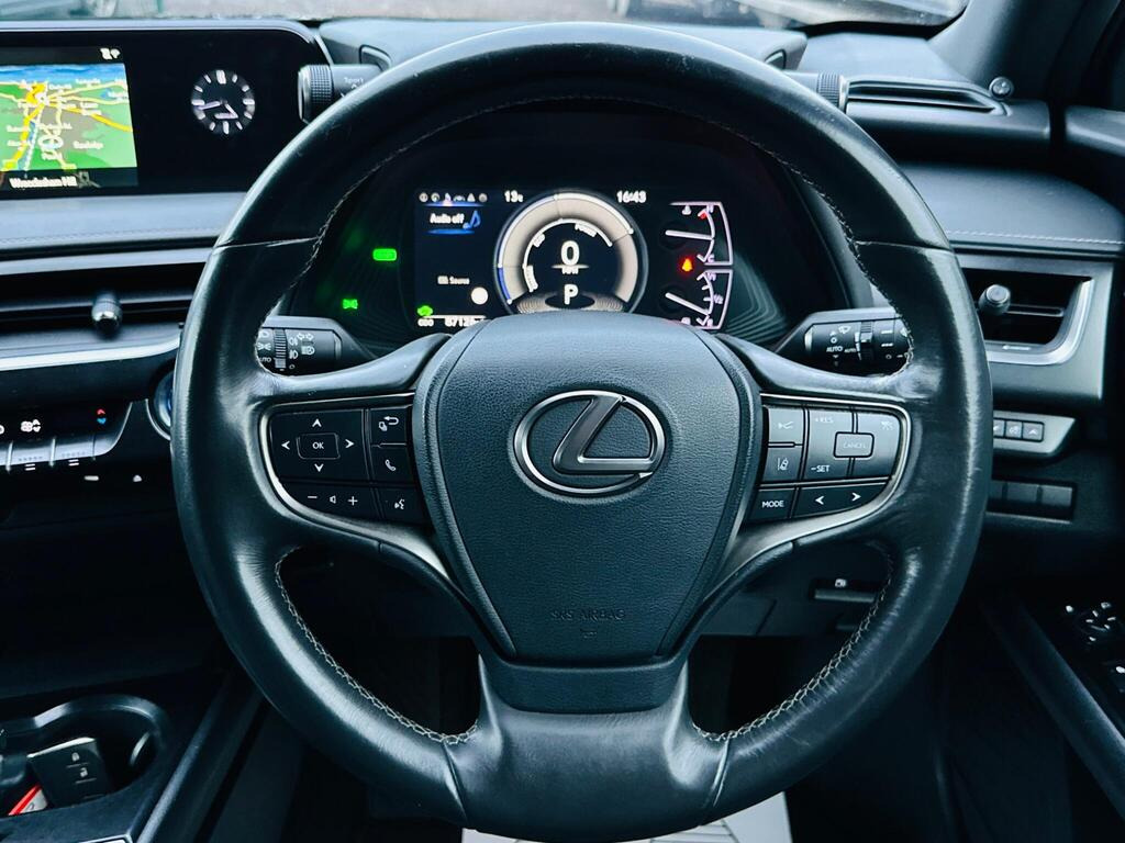 2020 Lexus UX 250h E-CVT