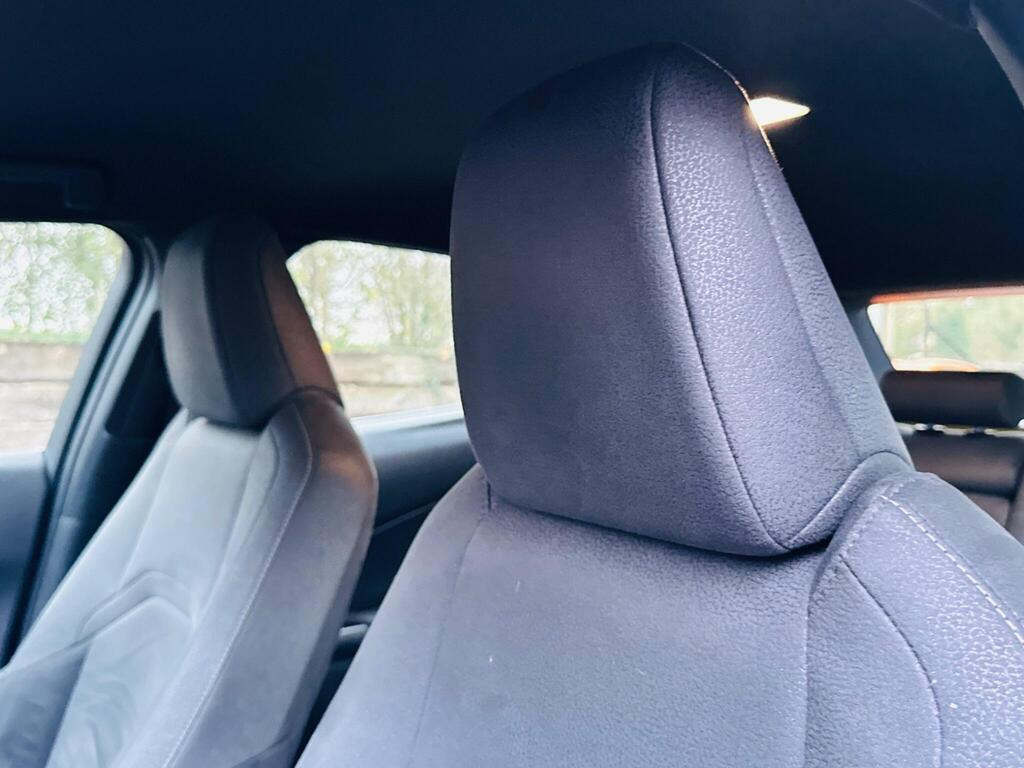 
								2020 Lexus UX 250h E-CVT full									