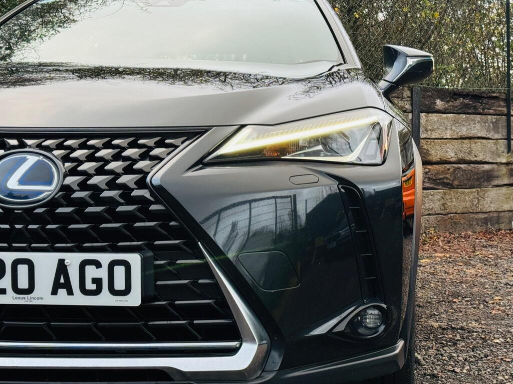 2020 Lexus UX 250h E-CVT