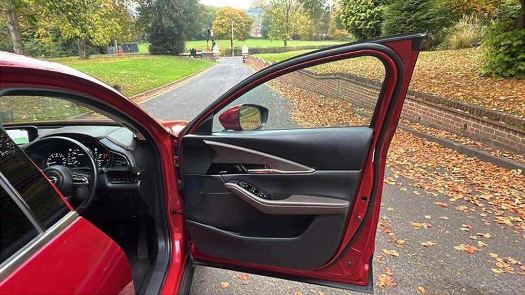 
								2022 Mazda CX-30 2.0 e-Skyactiv-G MHEV GT Sport Tech full									