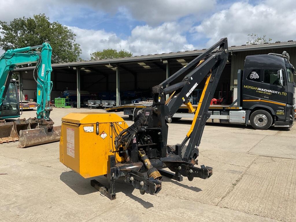 2018 McConnel PA6585 Mower