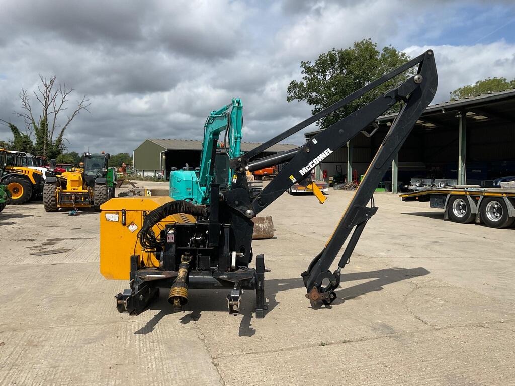 2018 McConnel PA6585 Mower