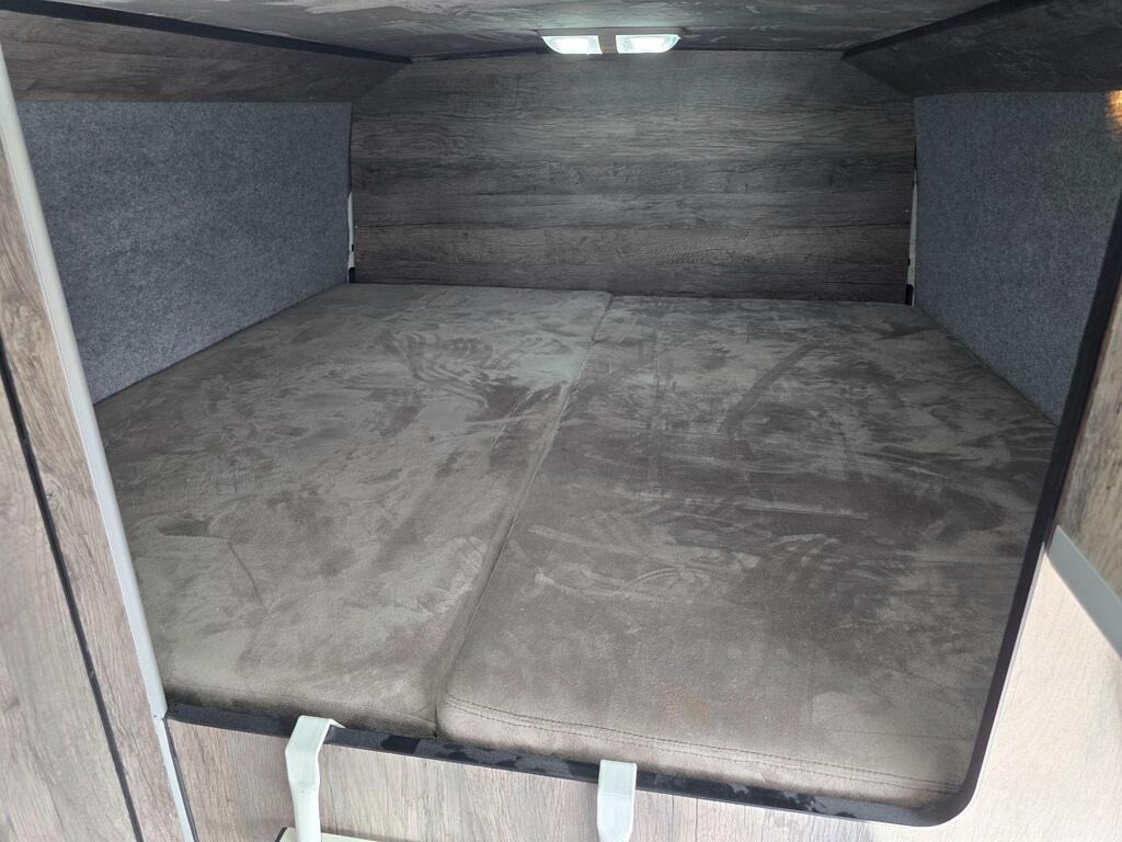 
								2019 Mercedes-Benz Sprinter Stealth Camper 2.1 full									