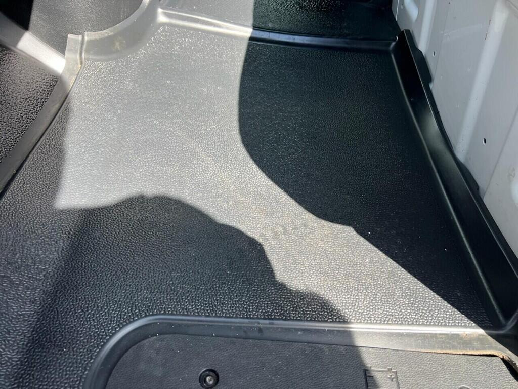 
								2020 Mercedes-Benz Sprinter 314 CDI L2 H2 Temperature-Controlled Van full									