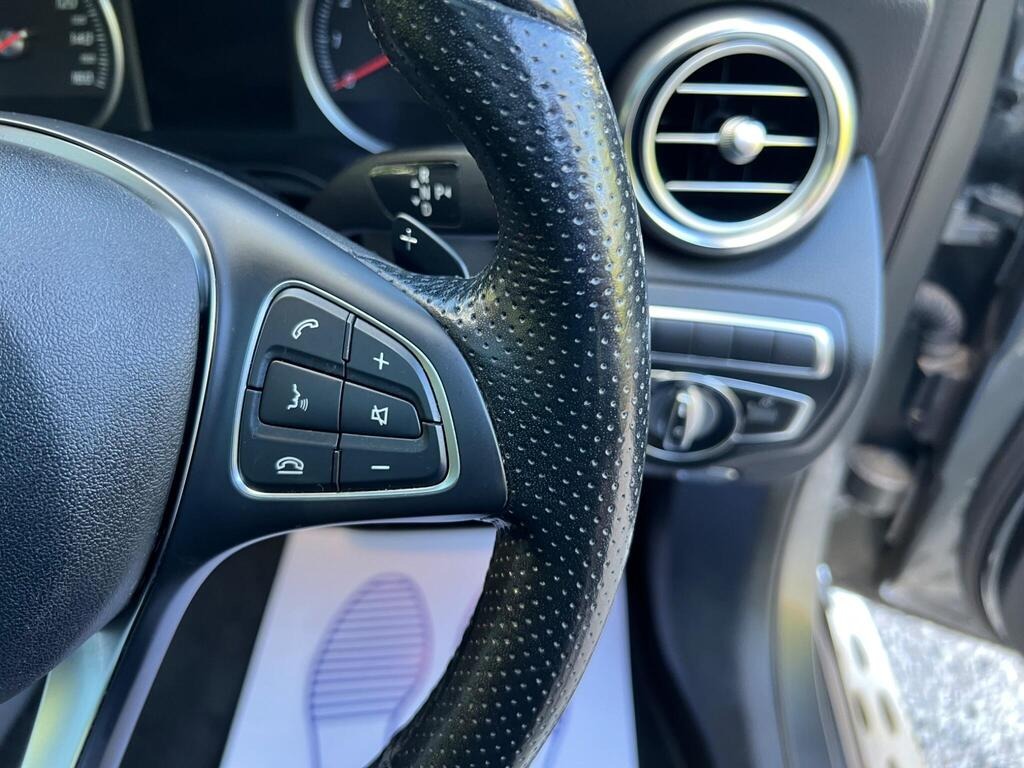 
								2019 Mercedes-Benz GLC 250 Sport (Premium) G-Tronic+ 4MATIC full									