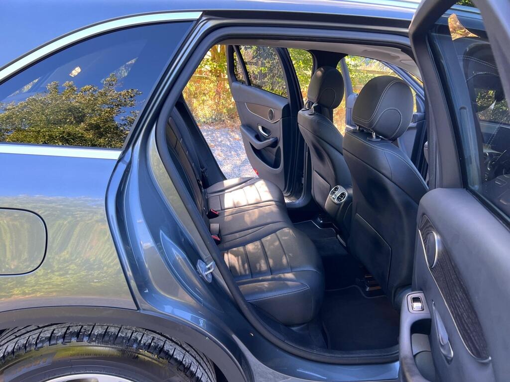 
								2019 Mercedes-Benz GLC 250 Sport (Premium) G-Tronic+ 4MATIC full									