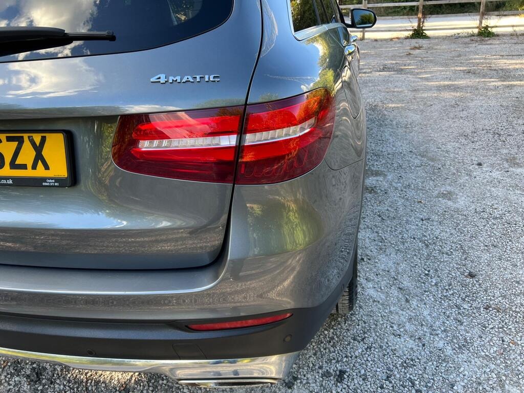 
								2019 Mercedes-Benz GLC 250 Sport (Premium) G-Tronic+ 4MATIC full									