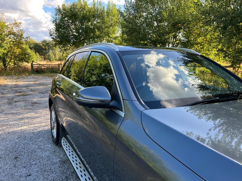 
								2019 Mercedes-Benz GLC 250 Sport (Premium) G-Tronic+ 4MATIC full									