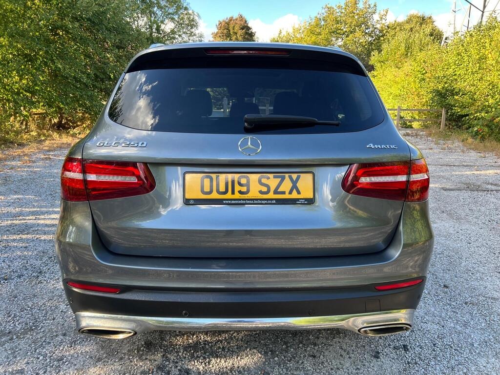 
								2019 Mercedes-Benz GLC 250 Sport (Premium) G-Tronic+ 4MATIC full									