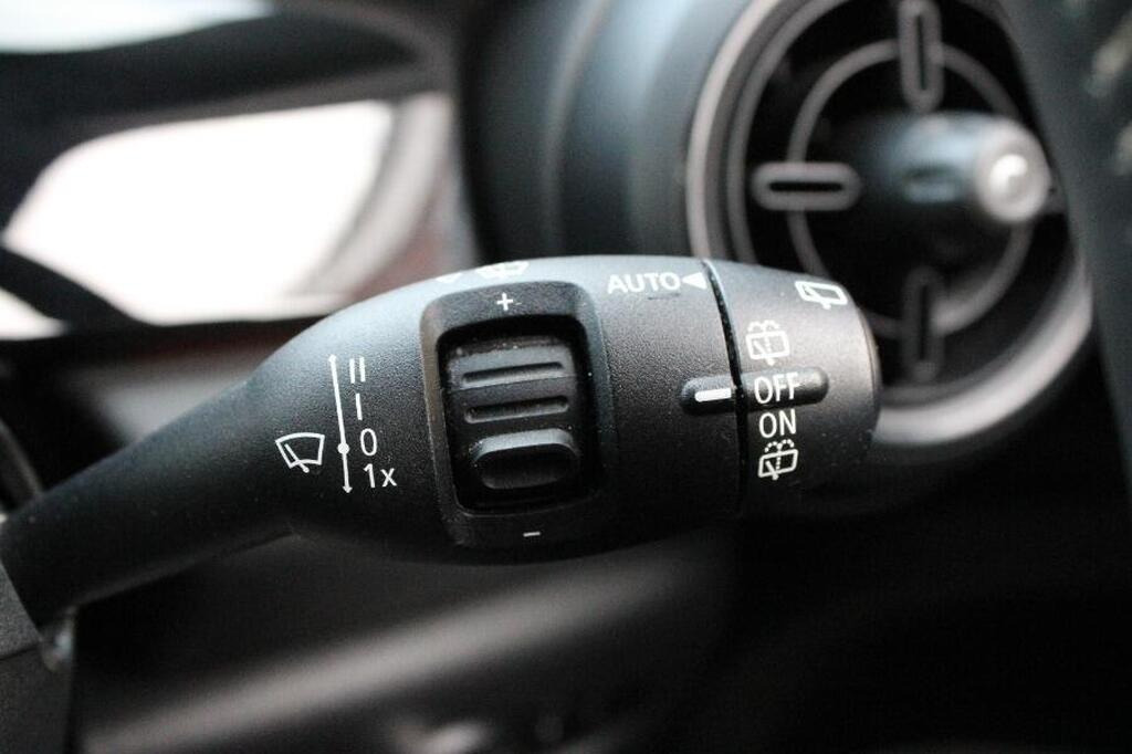 
								2022 MINI Hatch 2.0 Cooper S Sport full									