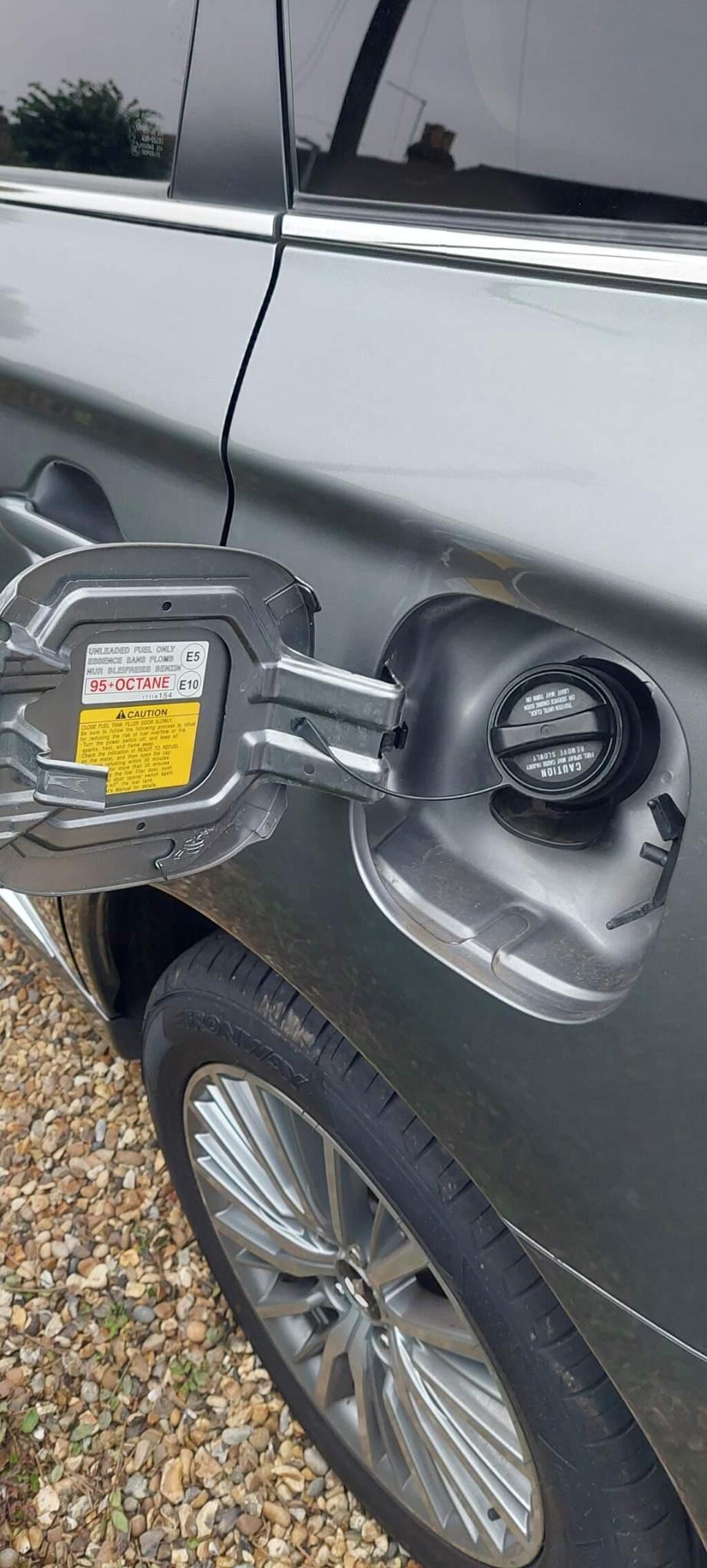 
								2019 Mitsubishi Outlander 2.4h TwinMotor 13.8kWh Design CVT 4WD full									