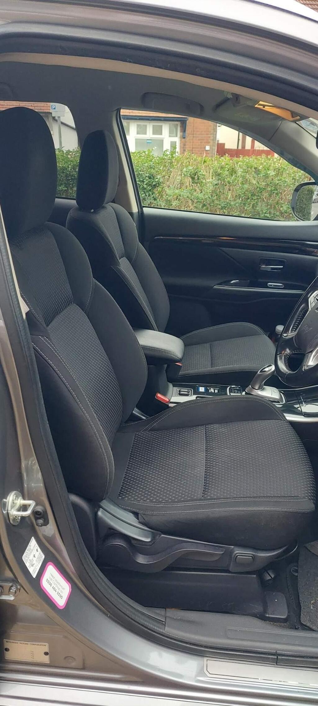 
								2019 Mitsubishi Outlander 2.4h TwinMotor 13.8kWh Design CVT 4WD full									