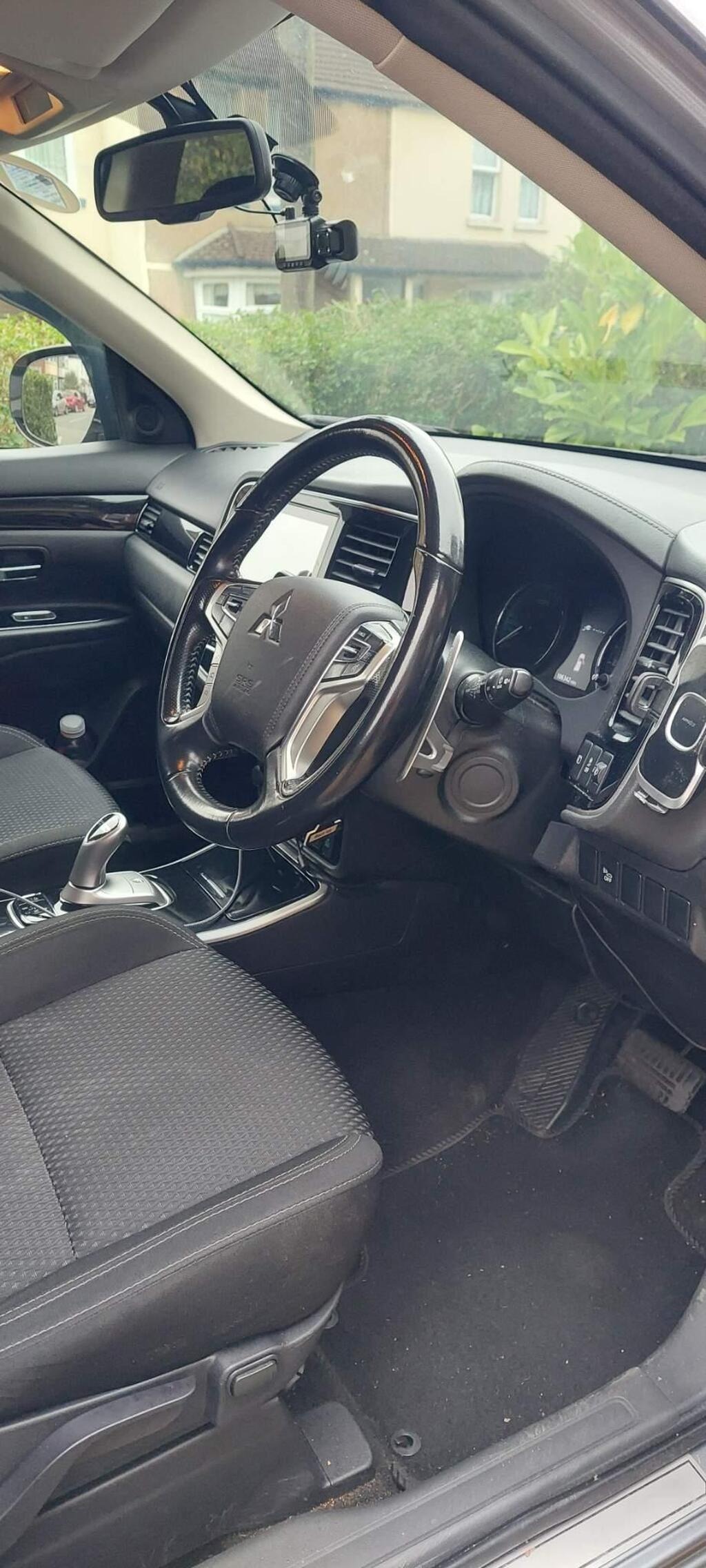 
								2019 Mitsubishi Outlander 2.4h TwinMotor 13.8kWh Design CVT 4WD full									