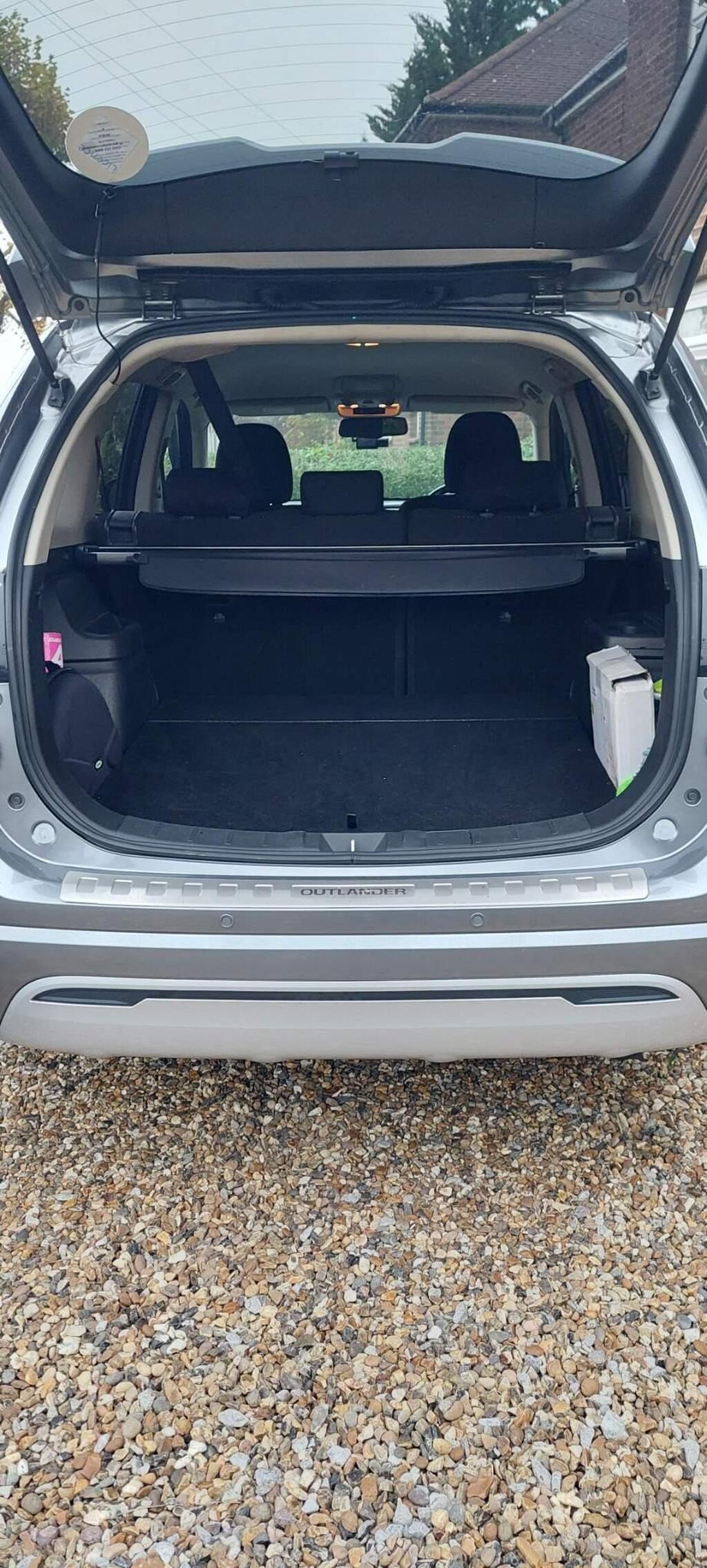 
								2019 Mitsubishi Outlander 2.4h TwinMotor 13.8kWh Design CVT 4WD full									