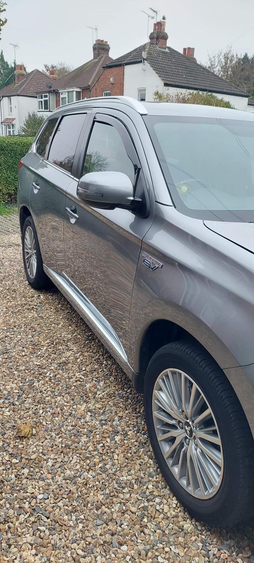 
								2019 Mitsubishi Outlander 2.4h TwinMotor 13.8kWh Design CVT 4WD full									